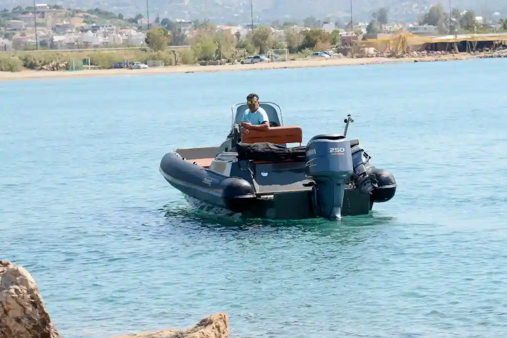 Oceanic 9m, boat for rent in Athens