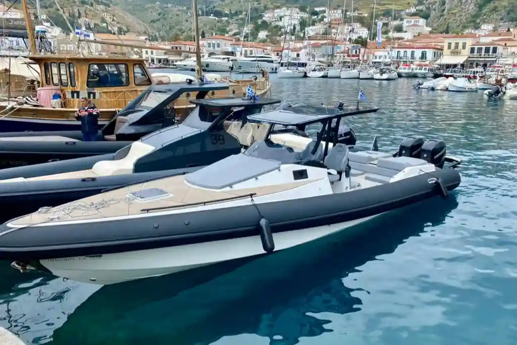 Seafighter 36, boat for rent in Athens